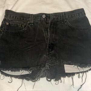 Relaxed fit black Levi shorts size 32
